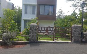 Destination A1 32 Villa